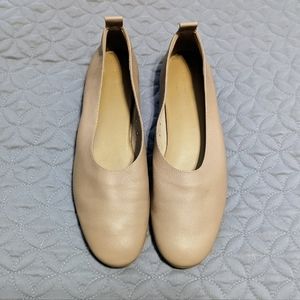 Everlane Italian Leather Day Glove flats